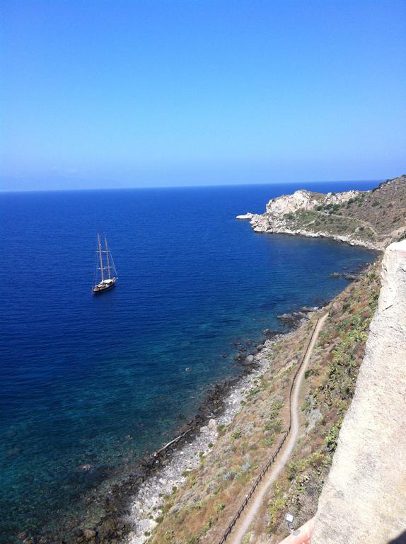 Gli Appartamenti Degli Dei Milazzo Exterior foto